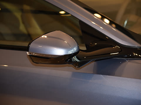 2025�� 4.0T V8 Coupe