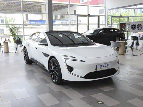 2025�� �Ŀ� Ultra���̰�