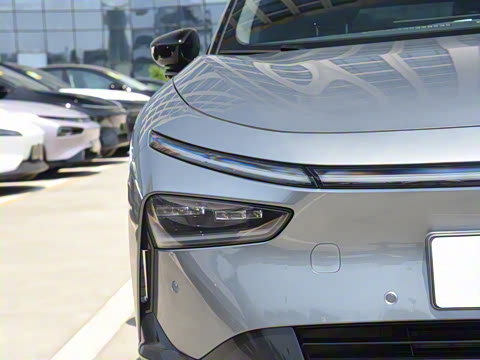 2025�� �������� Max �콢��