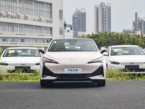 2025�� 560PRO 185kW