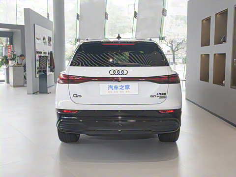 2024�� 50 e-tron quattro ��ҫ�� ������װ