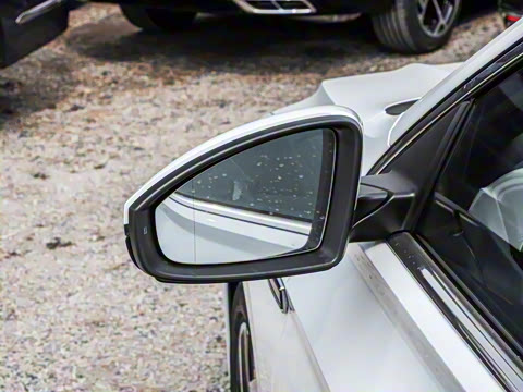 2025�� �Ŀ� 300TSI DSG��Խ��