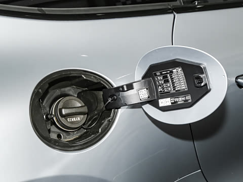 2025�� 63 S E Performance