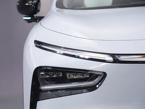 2025�� 702 �������� Ultra