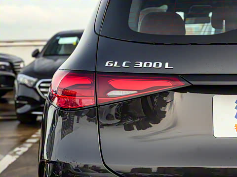 2025�� �Ŀ� GLC 300 L 4MATIC ������ 5��