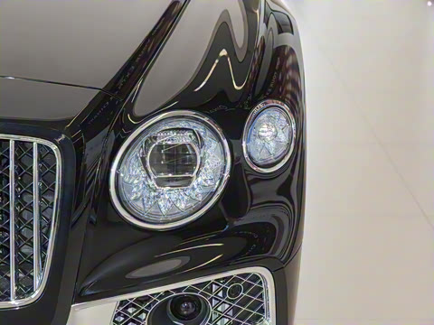 2024�� 4.0T V8 Mulliner