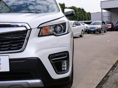 2021�� 2.0i �����˶���EyeSight