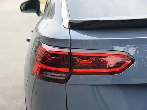 2020�� 380TSI �������������