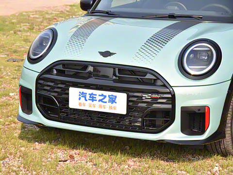 2025�� JOHN COOPER WORKS CABRIO