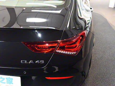 2022�� AMG CLA 45 4MATIC+