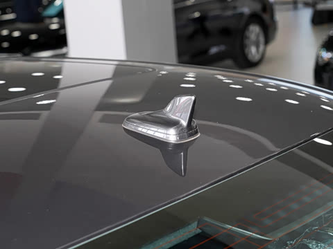 2025�� 200���������� 40 TFSI ����������