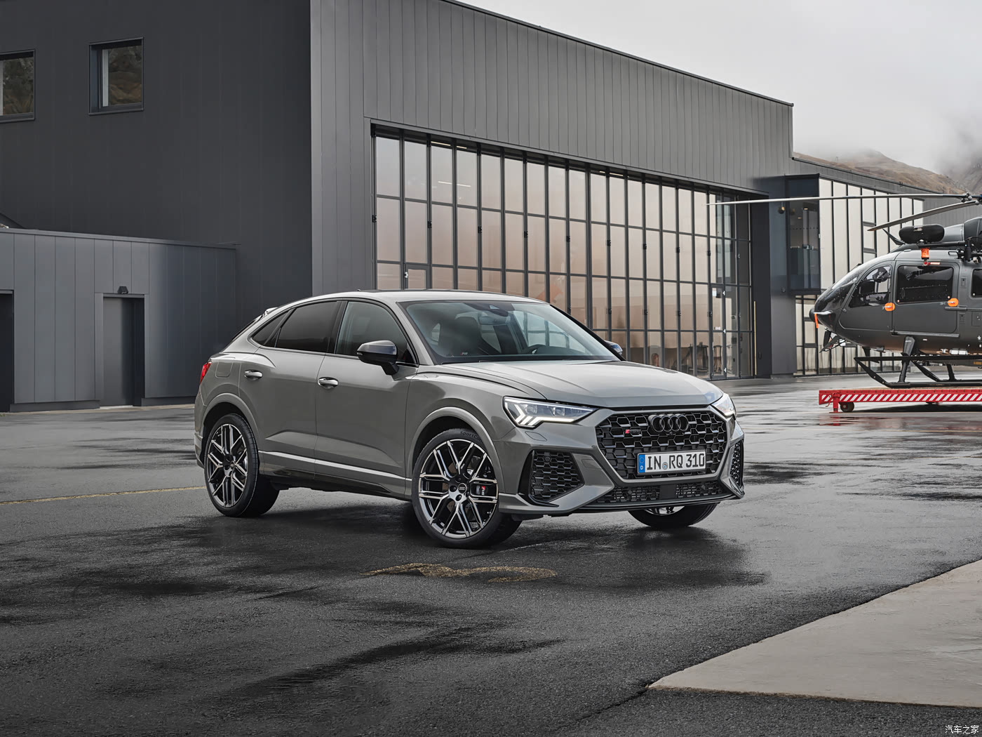 汽车之家>汽车图片>奥迪>奥迪rsq3>2022款sportbackedition10years>