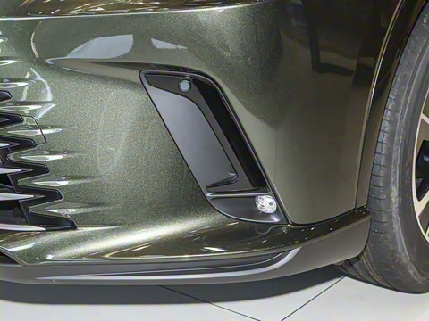 2025�� 300 ����������