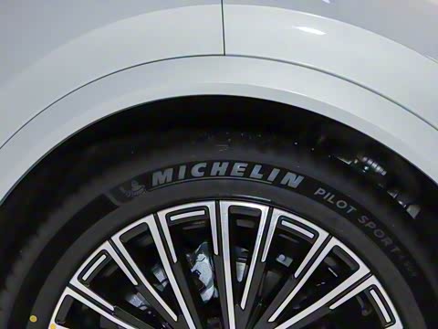 2025�� ����Ultra+ �߶���