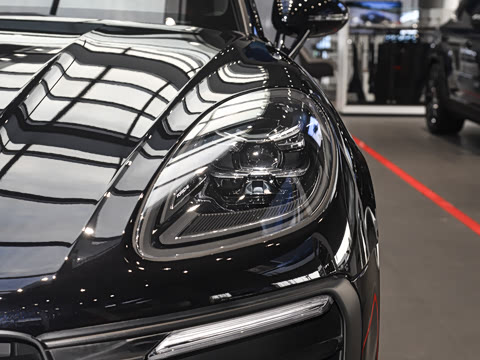 2024�� Macan 2.0T