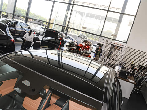 2025�� GLC 300 4MATIC ����SUV