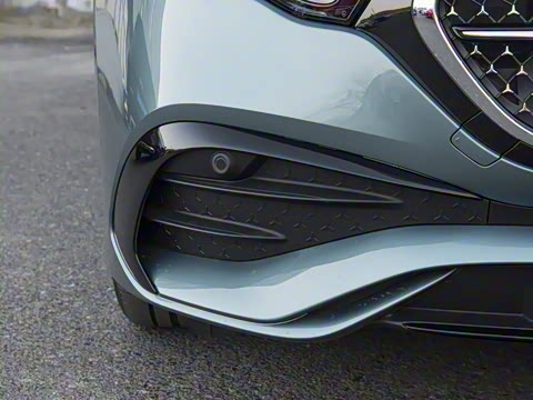 2025�� E 300 ʱ�����˶���