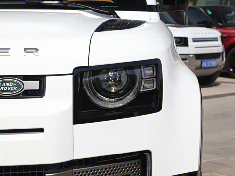 2023�� 110 3.0T P400 X-DYNAMIC HSE