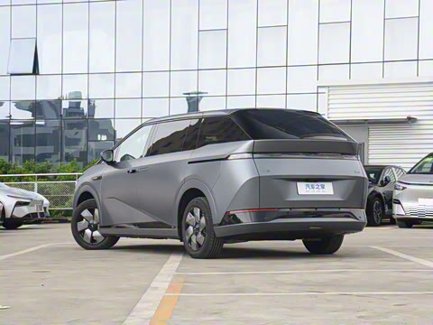 2025�� 650������ Max