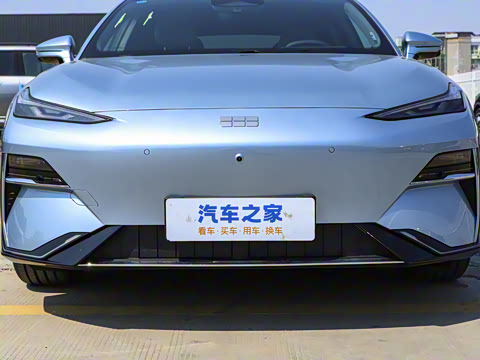 2025�� 700km Զ���Ǽݰ�