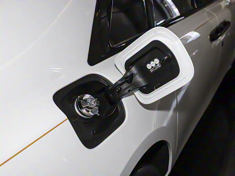 2025�� Black Badge