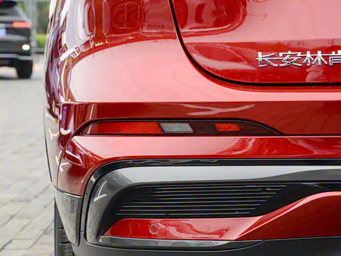 2025�� 2.0T ������������˹��