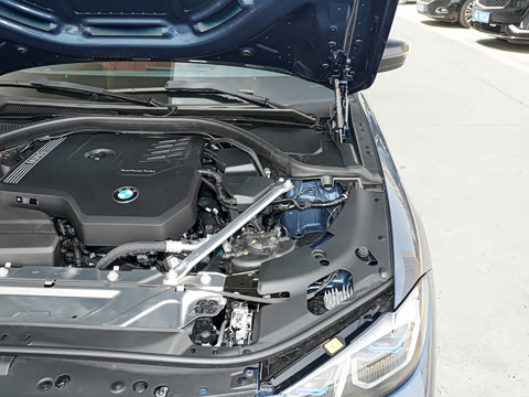 2021�� 425i M�˶���ҹ��