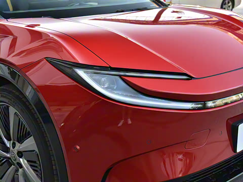 2025�� 550 PRO���а�