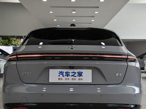 2025�� 75kWh Touring