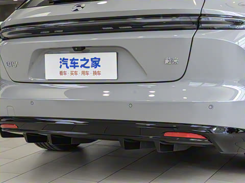 2025�� 75kWh Touring