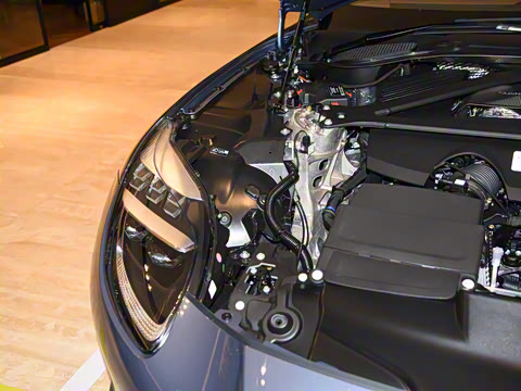 2025�� 4.0T V8 Coupe