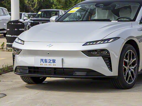 2025�� ���� 550ProѲ����