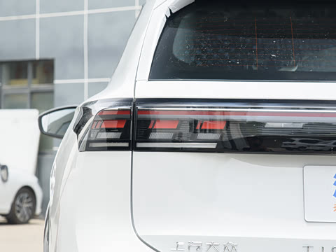 2025�� PRO 380TSI ���� R-Line �����