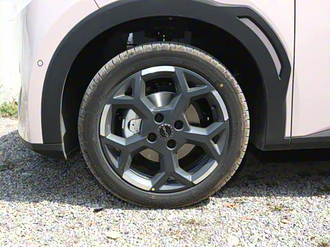 2025�� �Ǽݰ� 305km ���ɰ�