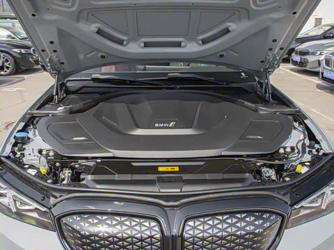 2025�� eDrive 40 L ��ҹ��װ