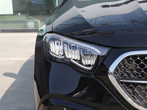 2025�� E 260 �˶���