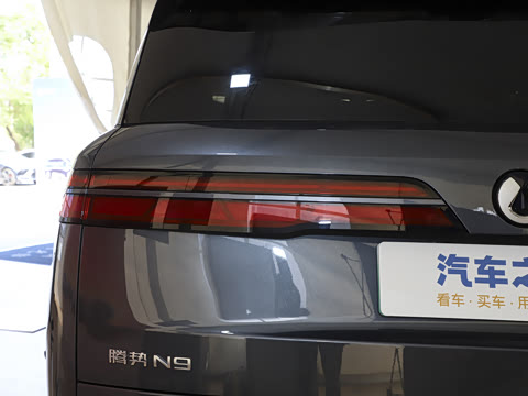 2025�� ������