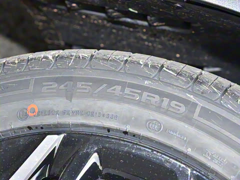 2025�� 230UltraǬ���Ǽ�ADS SE���̰�