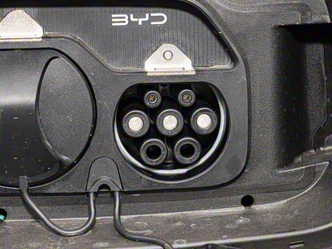 2025�� �Ǽݰ� 305km ���ɰ�