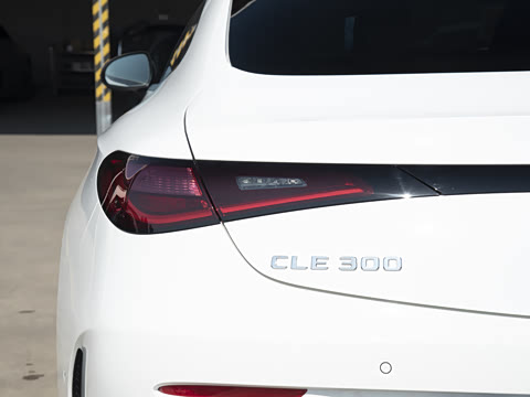 2025�� CLE 300 4MATIC �����ͽ��ܳ�