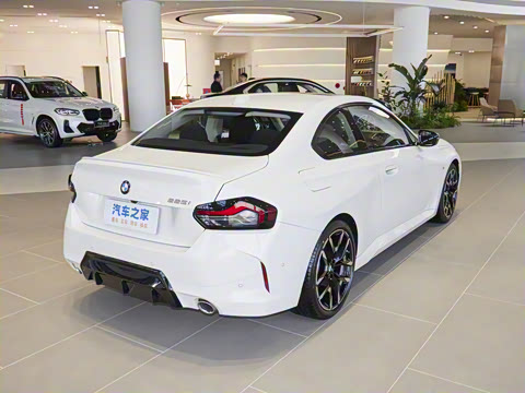 2025�� 225i M�˶���ҹ��װ