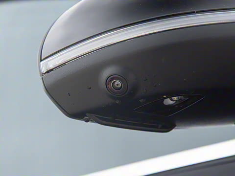 2025�� �Ŀ� C 260 L �˶���