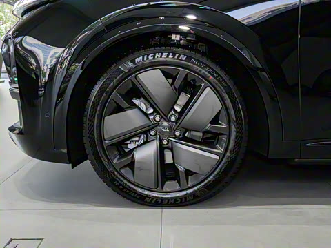 2025�� Ultra ���ܻ��°�