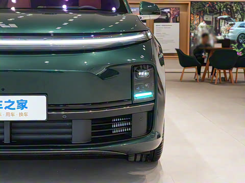 2025�� Ultra ���ܻ��°�