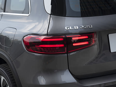 2025�� GLB 220 ʱ����