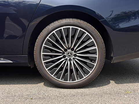 2024�� E 300 L ����˶���