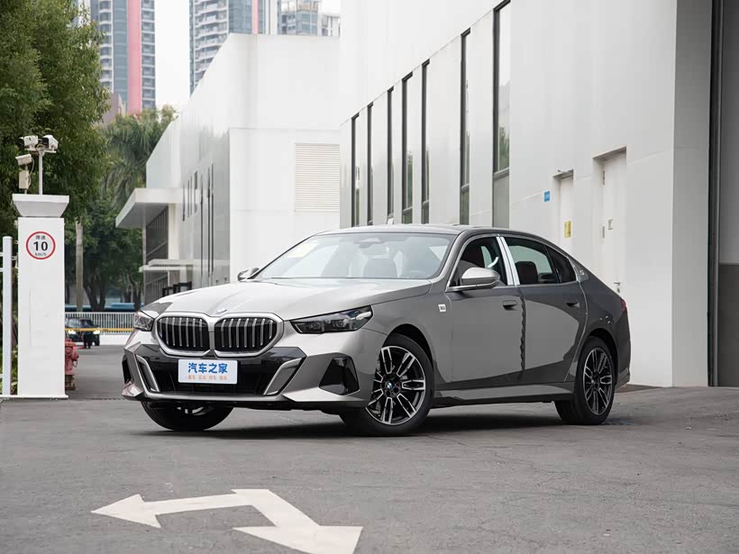 【宝马5系目前正在促销中 欢迎到店试驾_吉安之宝宝马4s店优惠促销欢