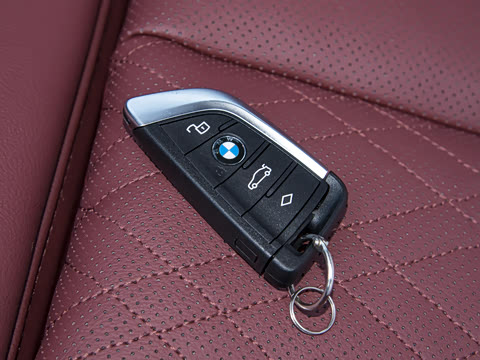 2025�� 330i M�˶���ҹ��װ