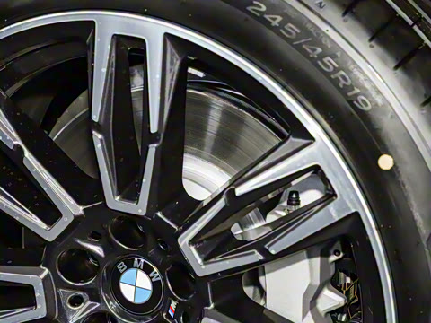 2025�� 530Li xDrive M�˶���װ