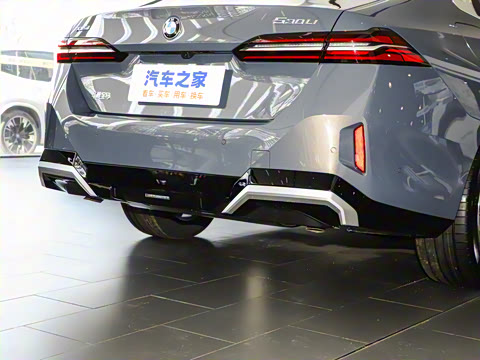 2025�� 530Li xDrive M�˶���װ